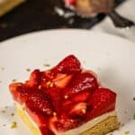 Erdbeer-Pudding-Blechkuchen Pinterest Bild